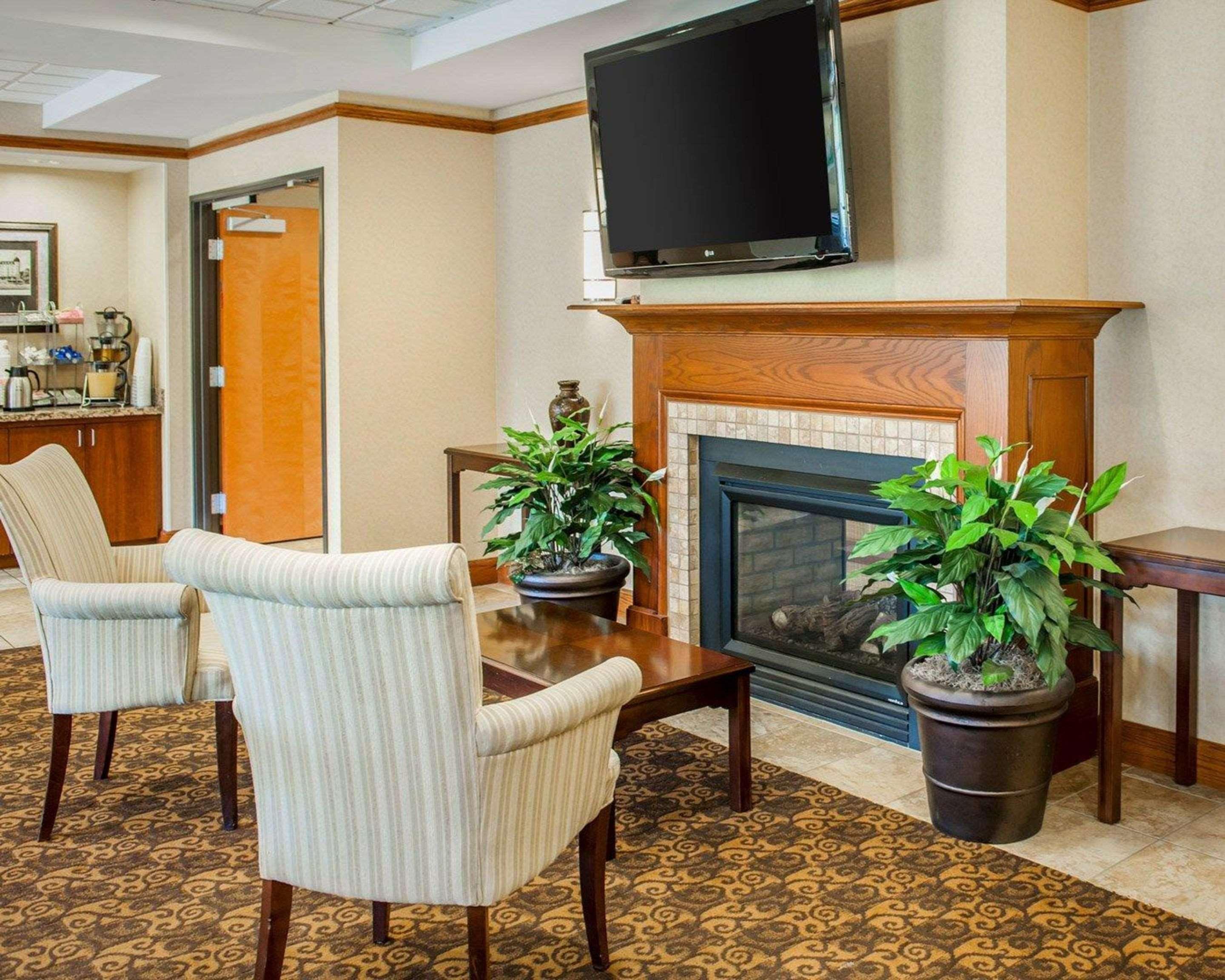 Comfort Suites French Lick Exterior photo