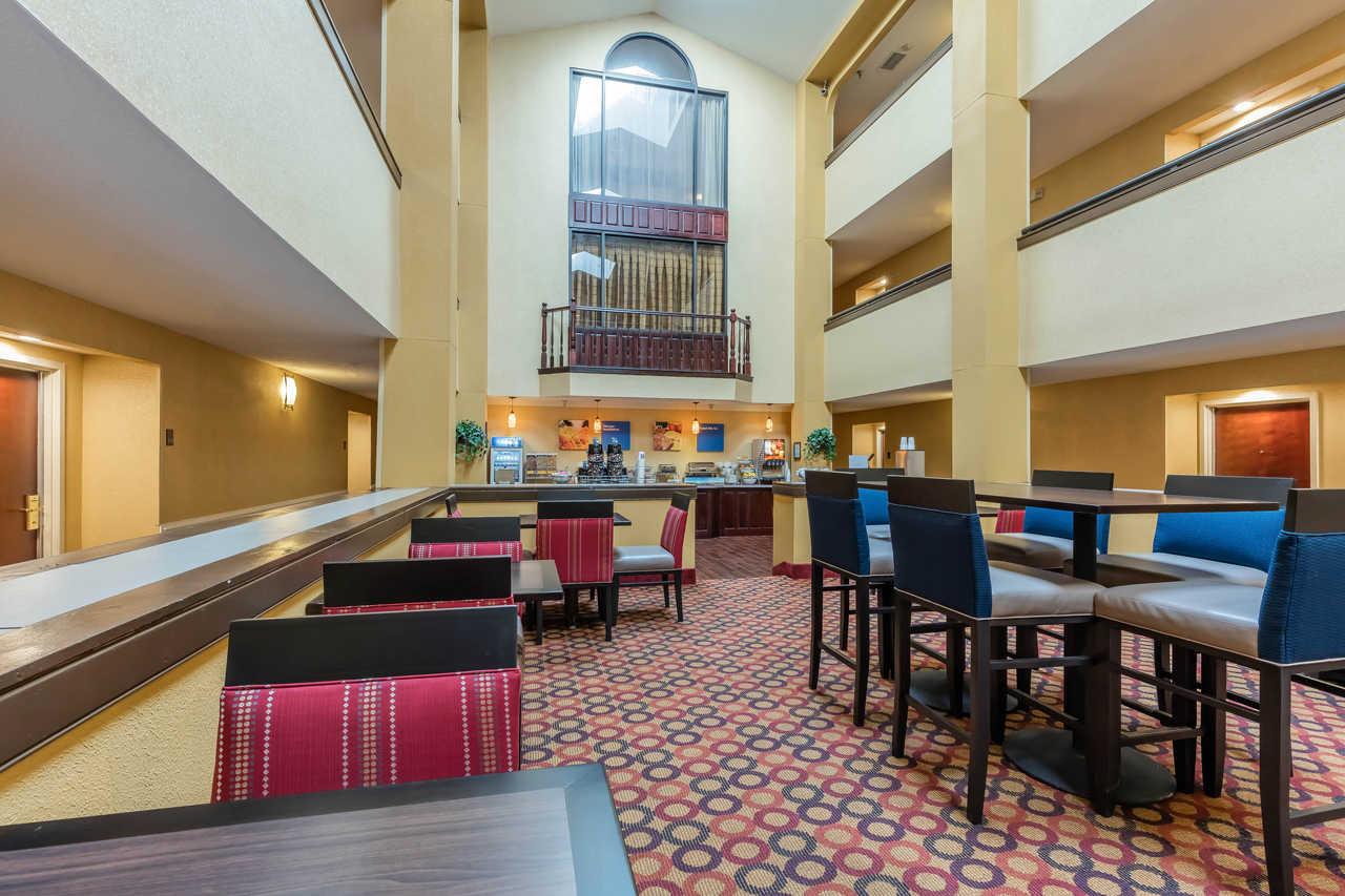Comfort Suites French Lick Exterior photo